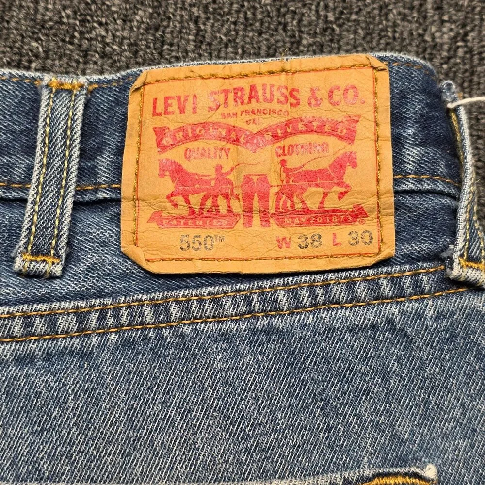 Levis 550 Jeans Mens 38x30 Relaxed Fit Tapered Leg Blue Denim Distressed Work